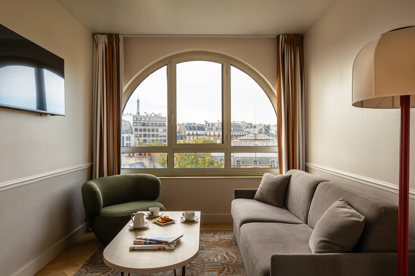 Royal-Garden-Champs-Elysees-Room-16