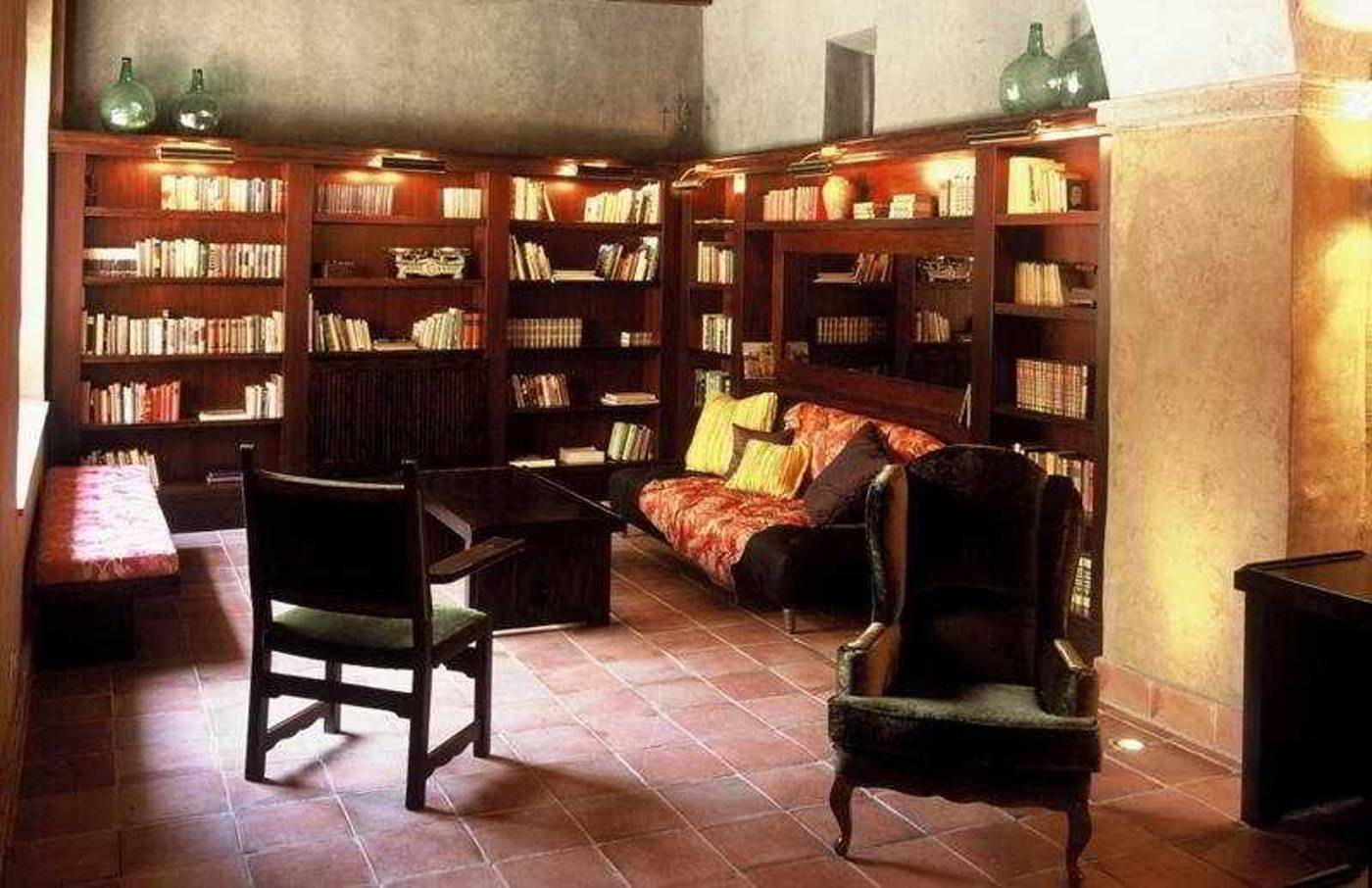 La-Boella-Lobby-22