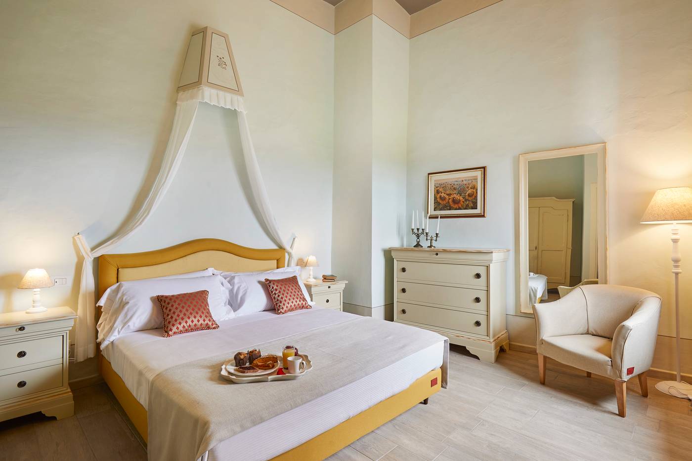 Tenuta di Artimino Melia Collection