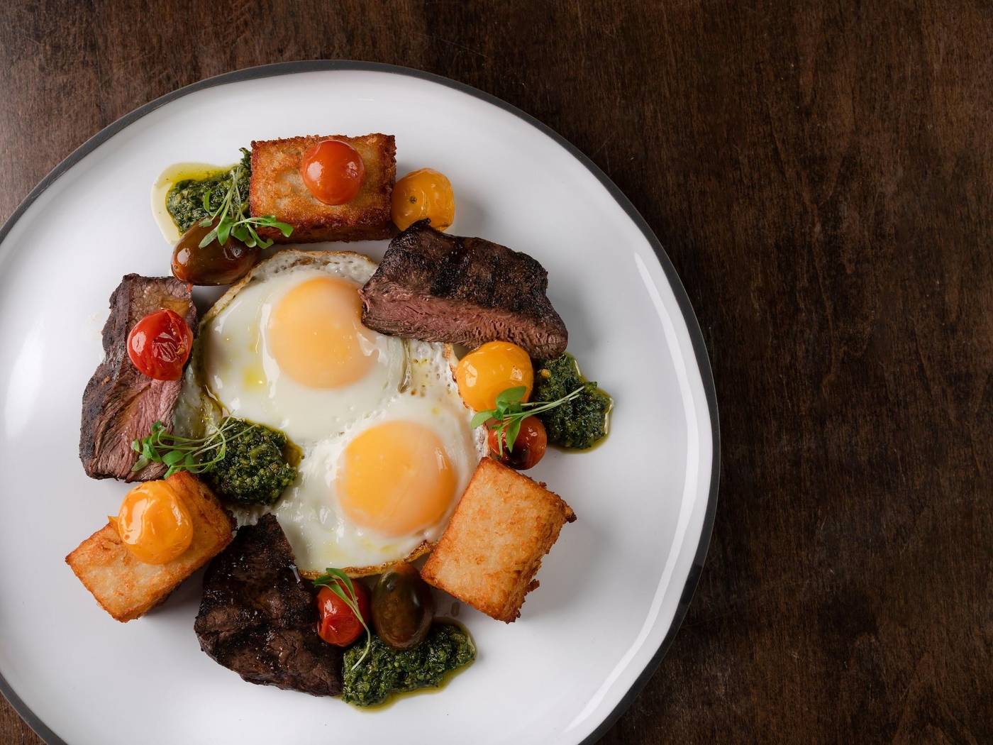 Century-Plaza-Hotel---Spa-Vancouver-Restaurant-93