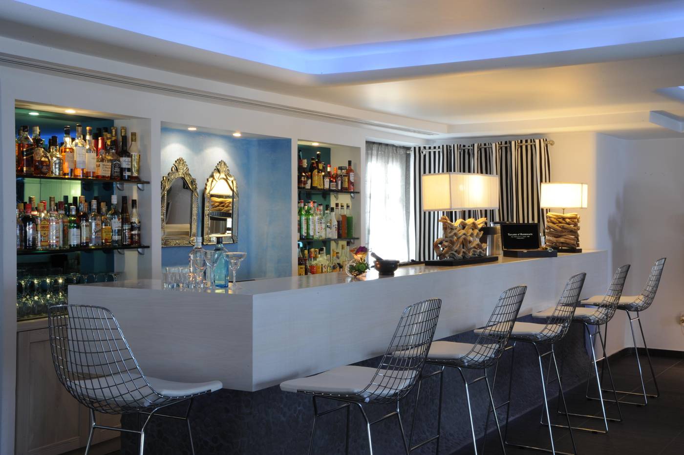 Aressana-Spa-Hotel---Suites-Bar-45