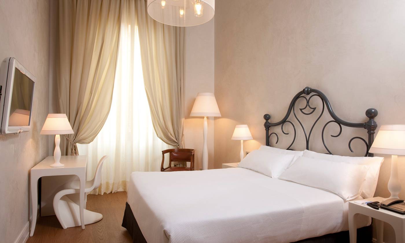 NH-Collection-Firenze-Porta-Rossa-Room-48