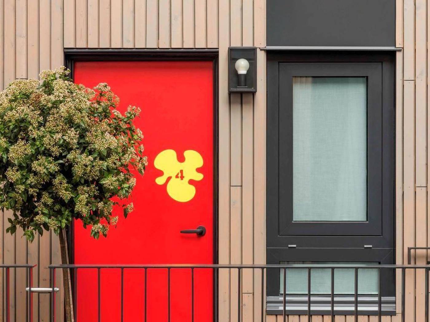 ibis-Styles-Paris-La-Defense-Courbevoie-General-view-6