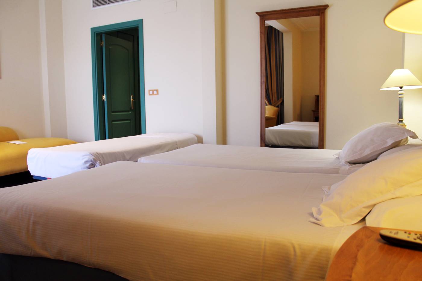 Husa-Alicante-Golf-Room-41