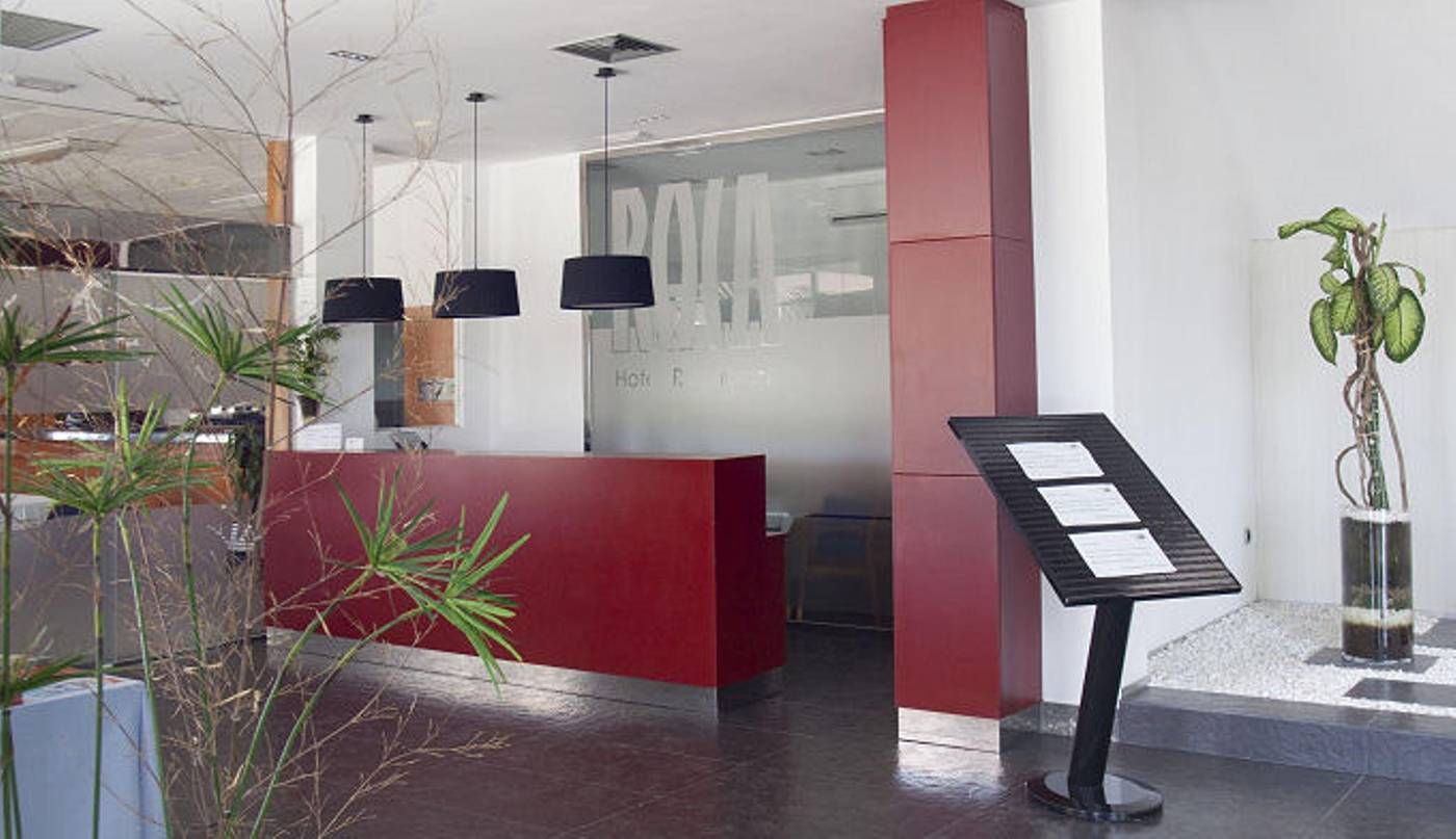 Roca-Lobby-15