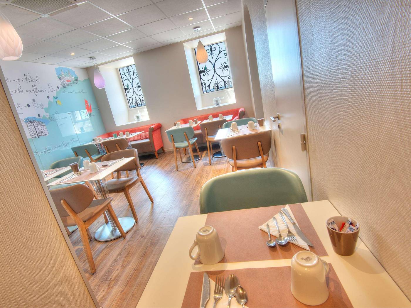 Mercure-Nice-Marche-aux-Fleurs-Restaurant-40