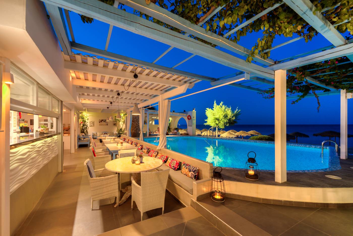 Sigalas-Restaurant-8