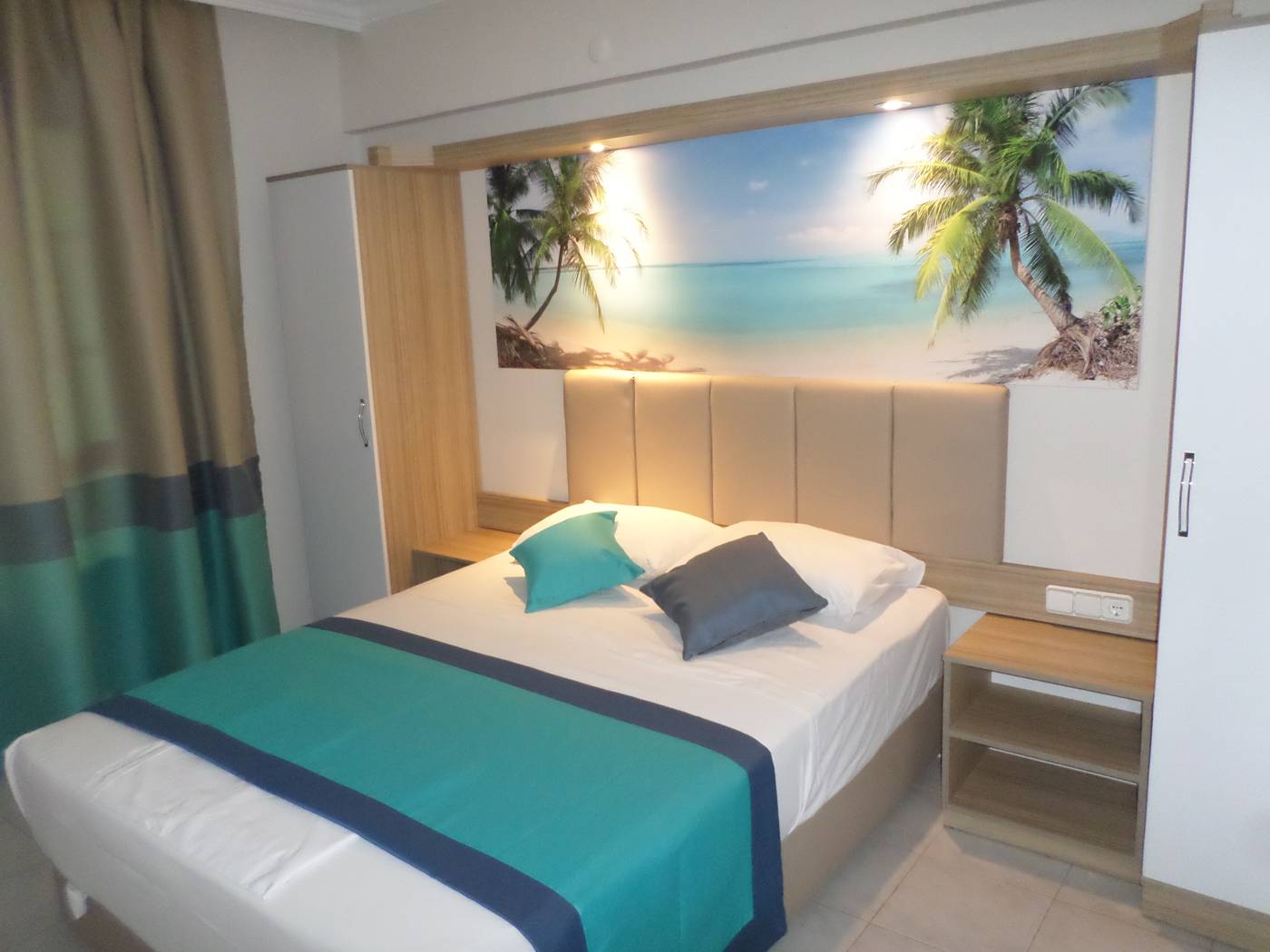 High-Life-Apartments-Room-16