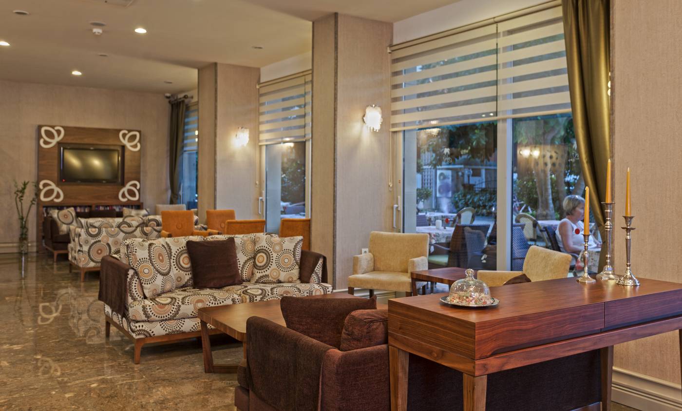 Gardenia-Hotel-Lobby-13