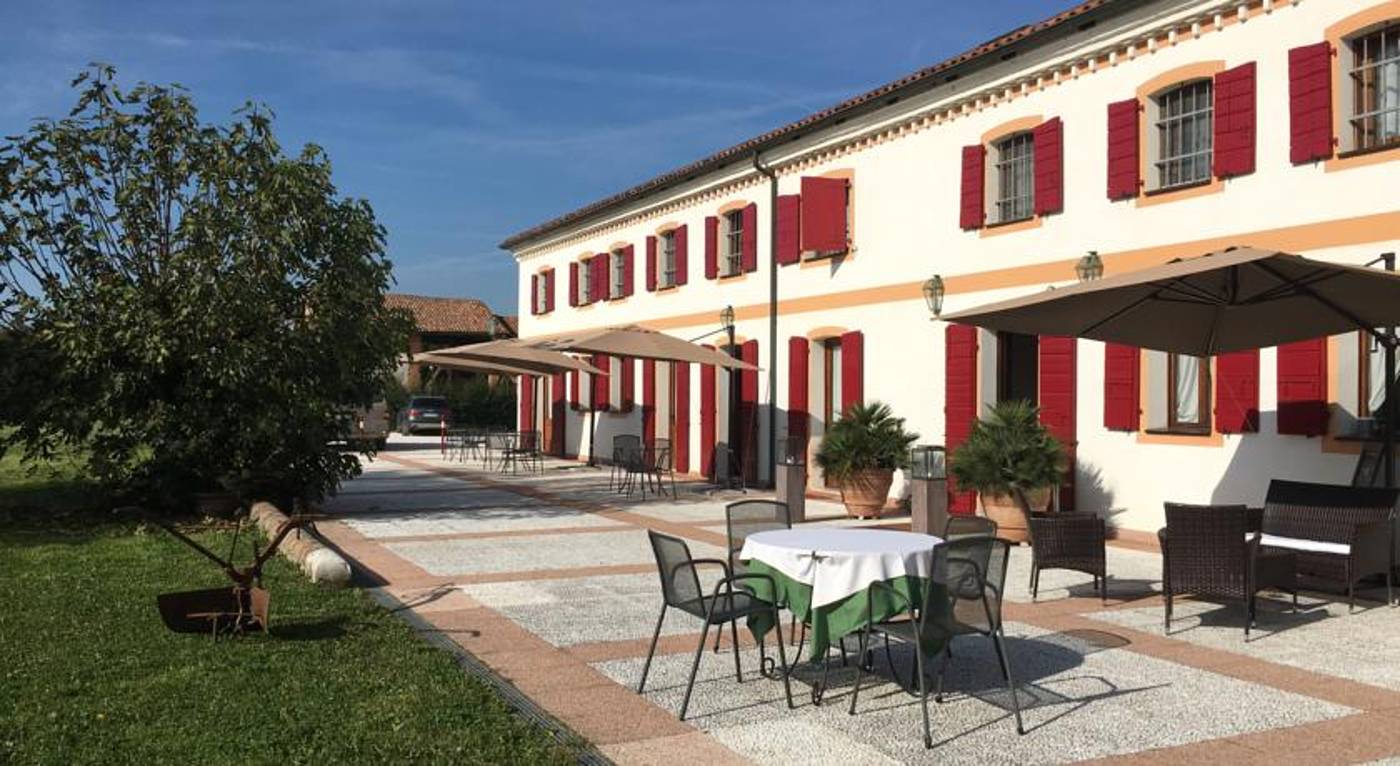 Ca-Tessera-Park-Resort-Terrace-3