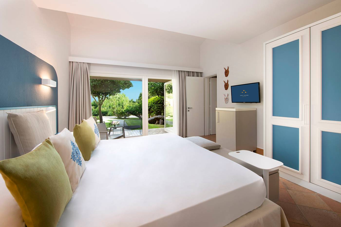 Chia-Laguna---Hotel-Village-Room-16