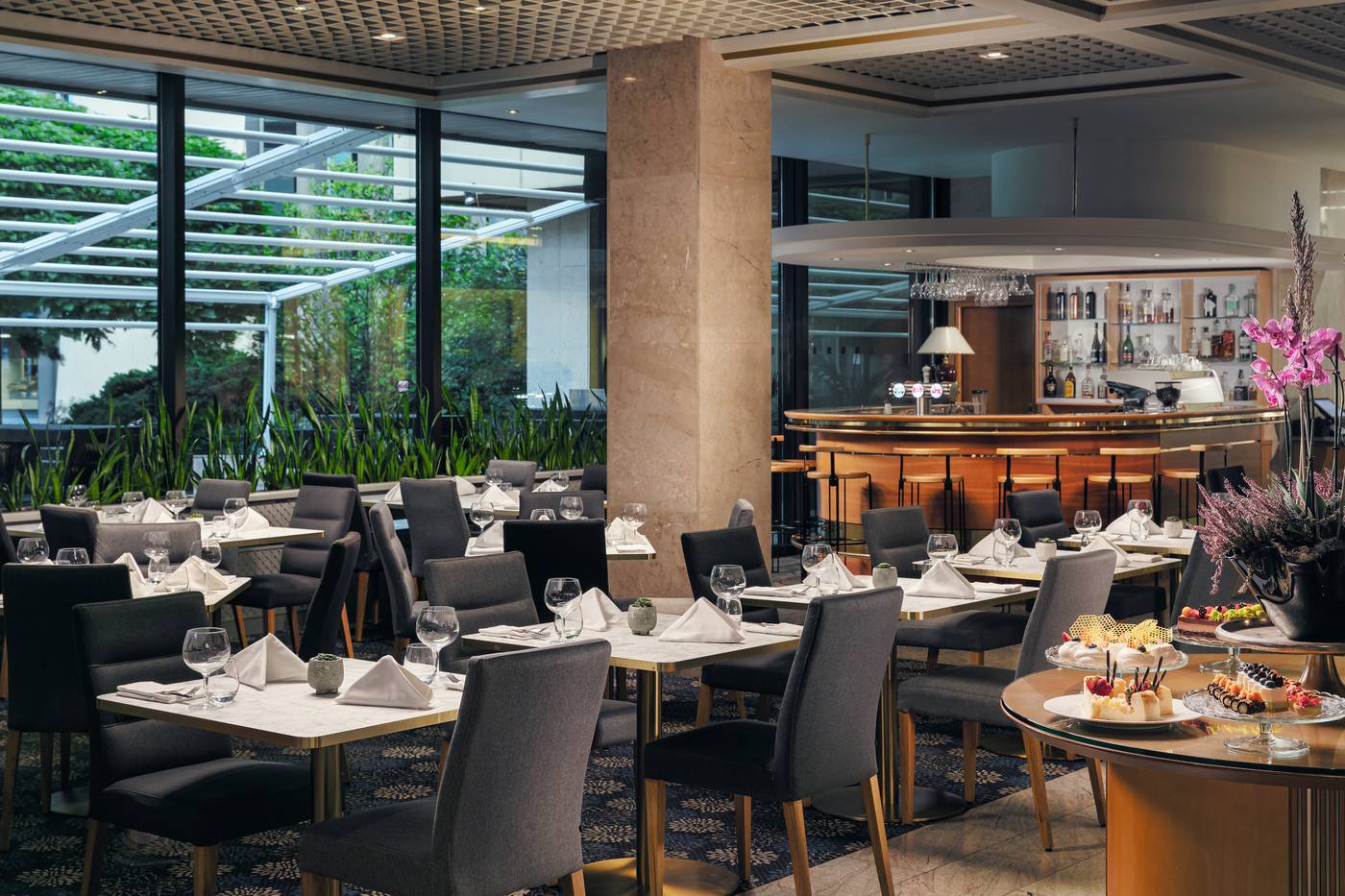 Panorama-Hotel-Prague-Bar-43