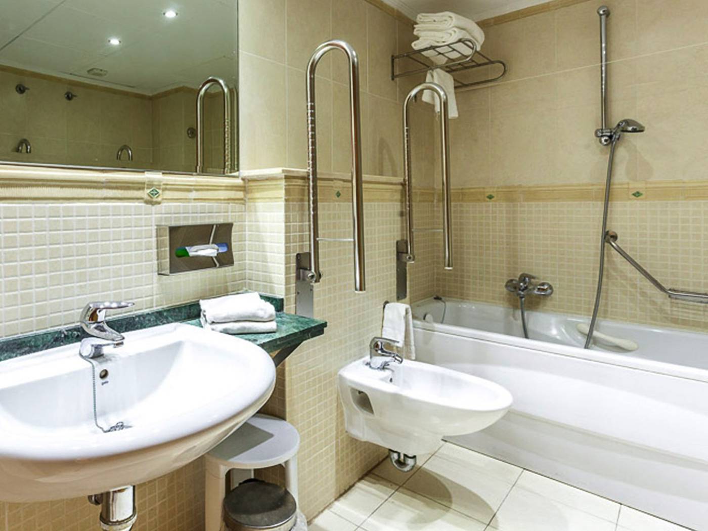 Marina-D-or-4-Playa-Room-54