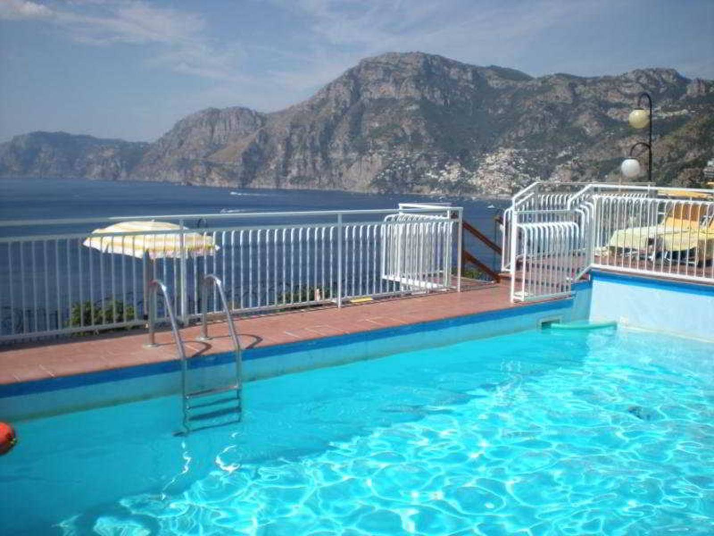 Tramonto-D-oro-Pool-85