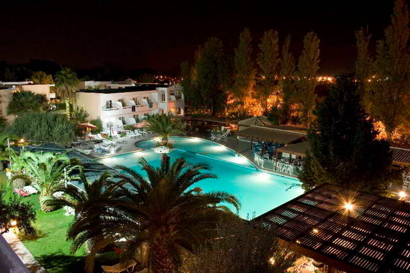 Golden-Odyssey-Pool-5