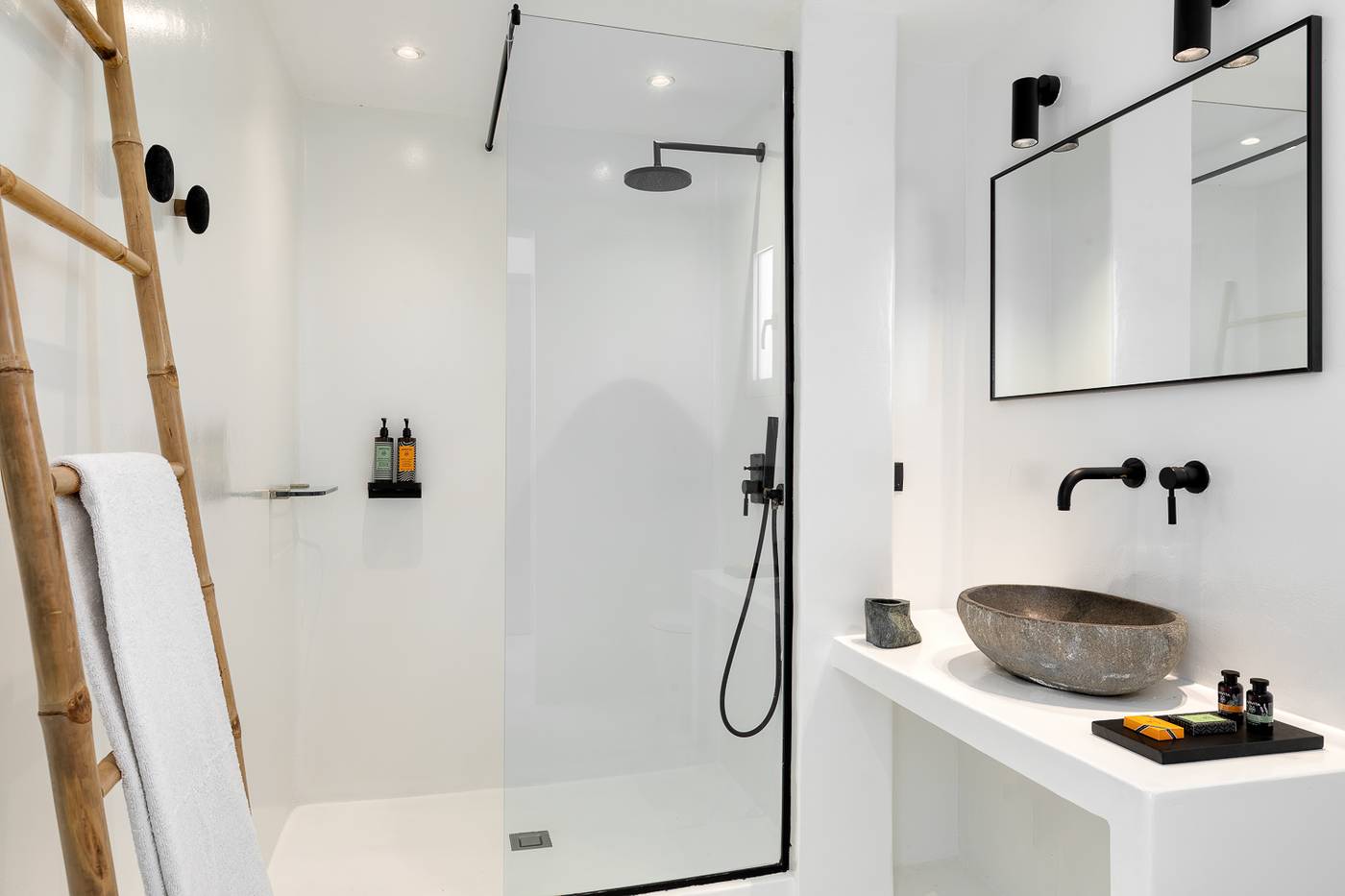 Rocabella-Mykonos-Art-Room-67