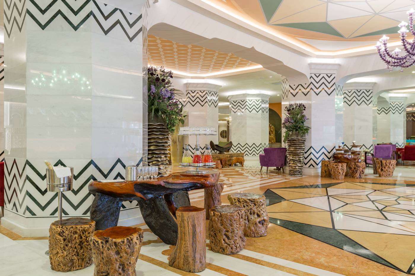 Royal-Taj-Mahal-Lobby-61