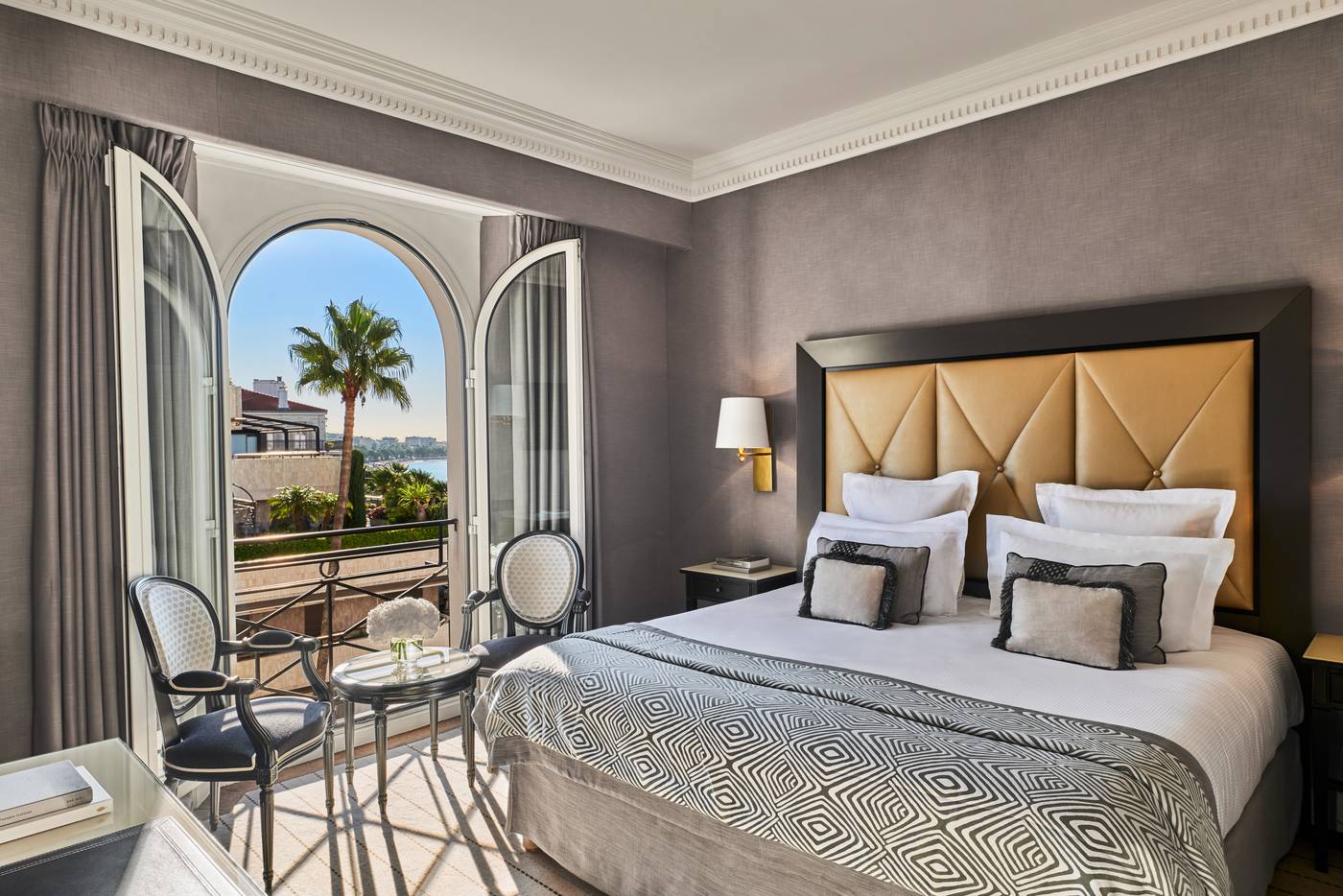 H----tel-Barri----re-Le-Majestic-Cannes-Room-31