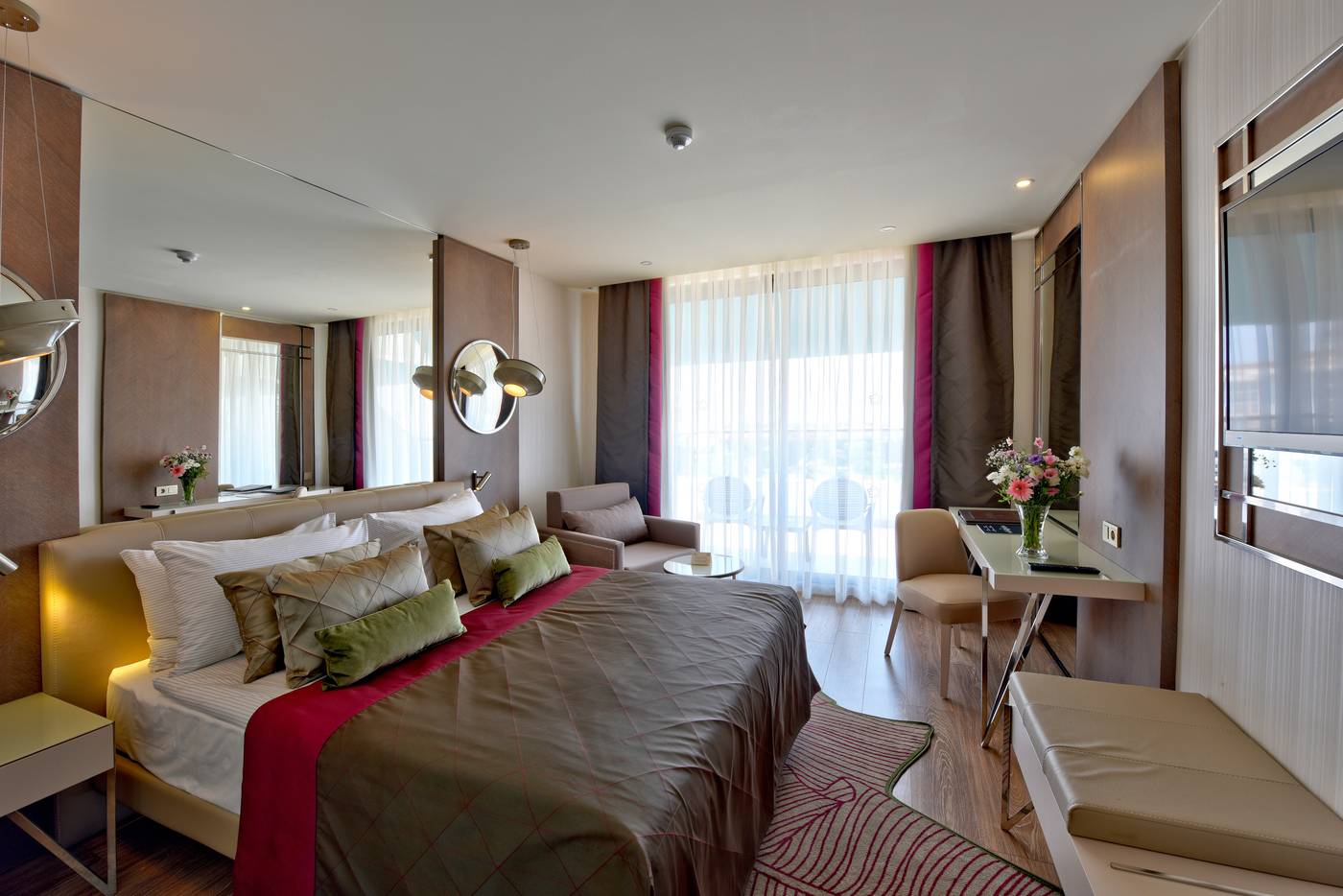 Side-Star-Elegance-Room-24