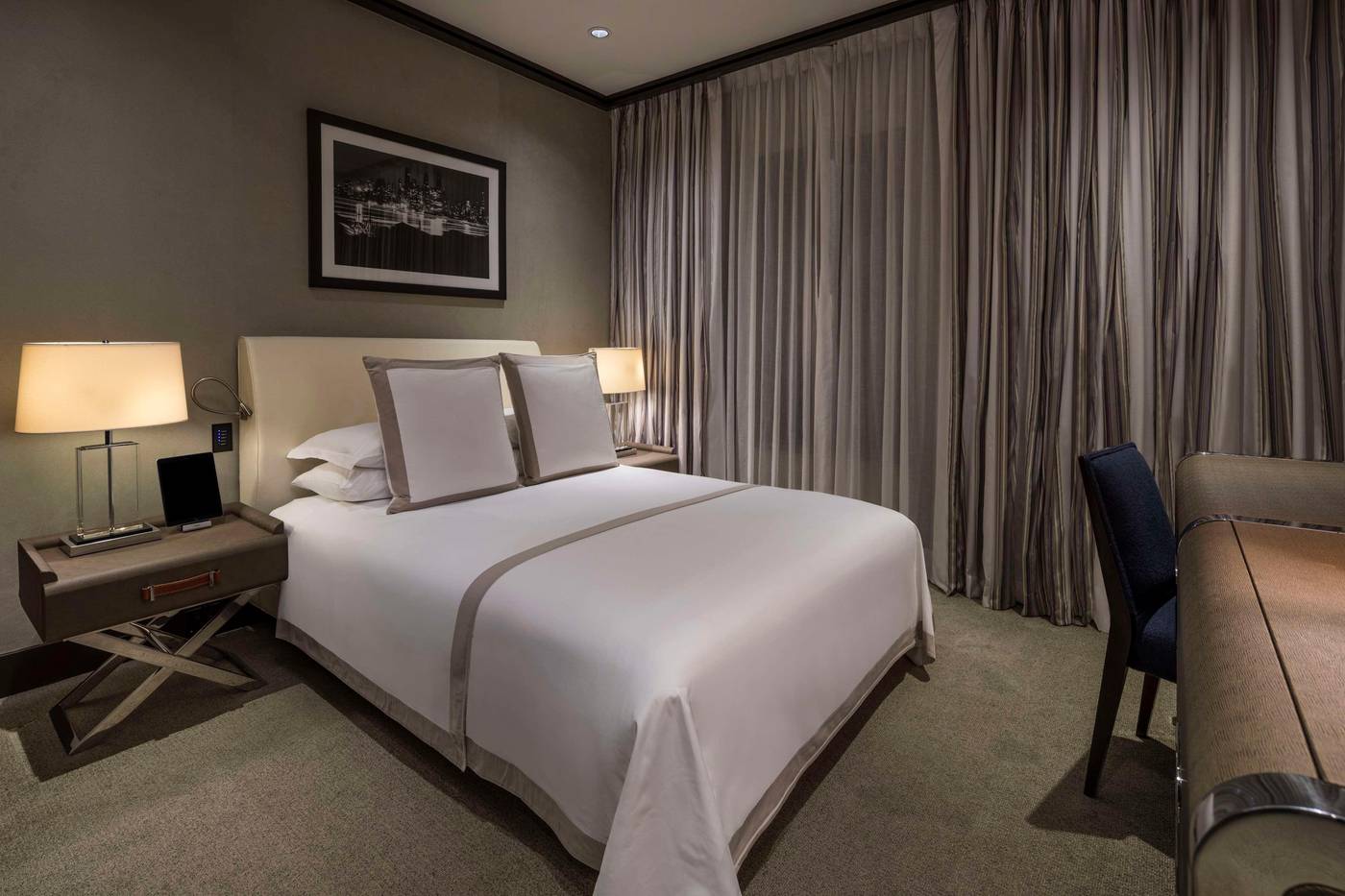 The-Chatwal-in-the-unbound-Collection-Room-24