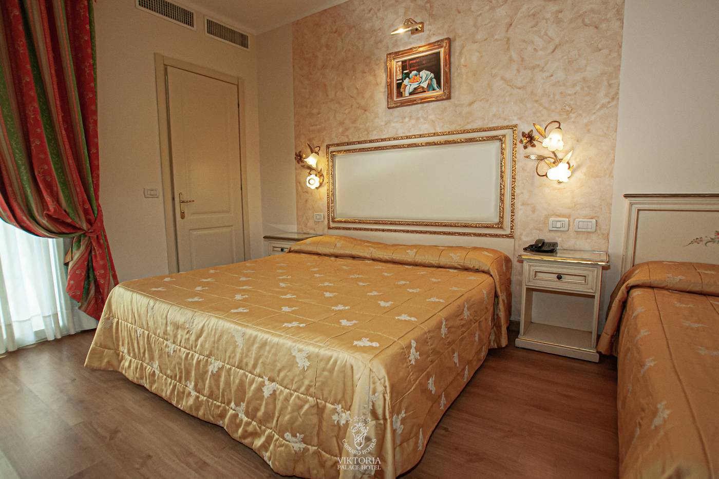 Viktoria-Palace-Room-2