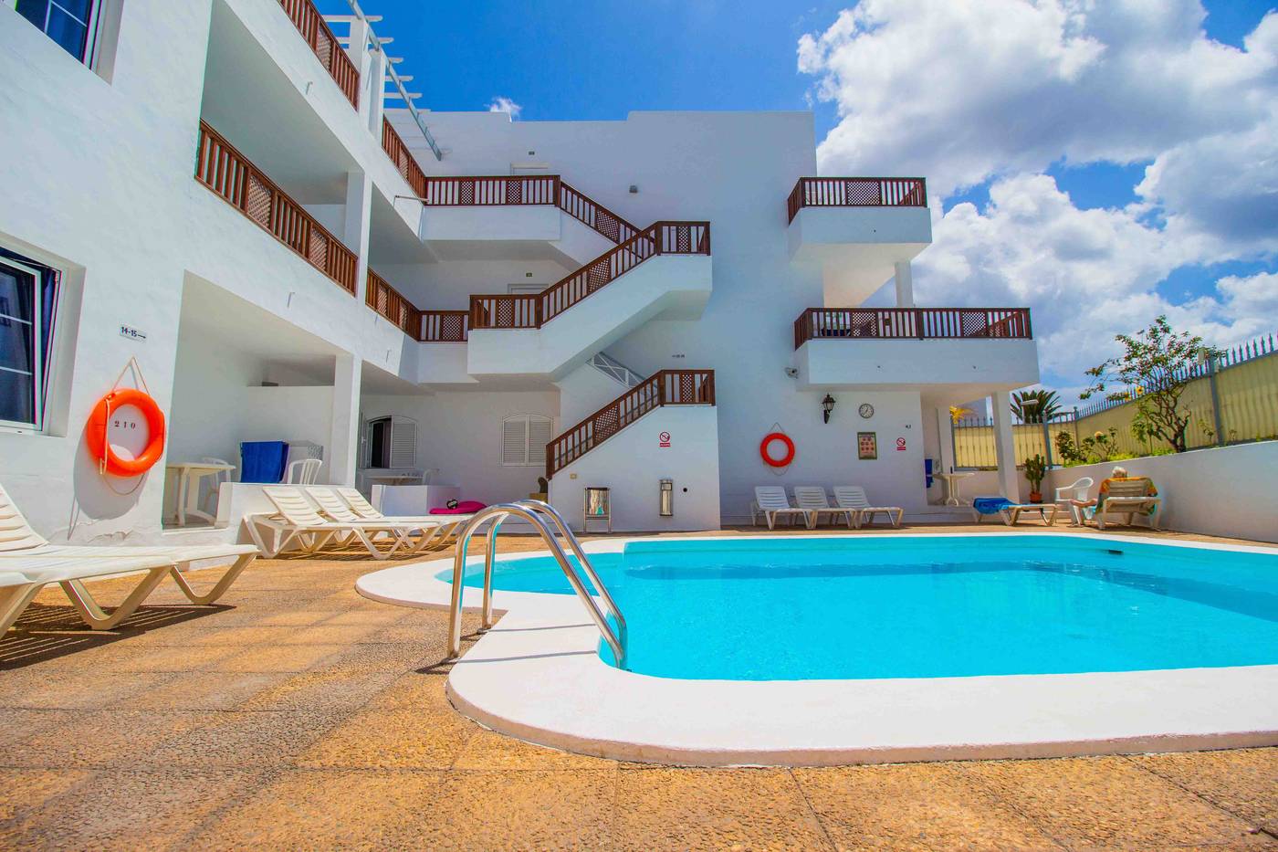 Vista-Mar-Apartments-General-view-7