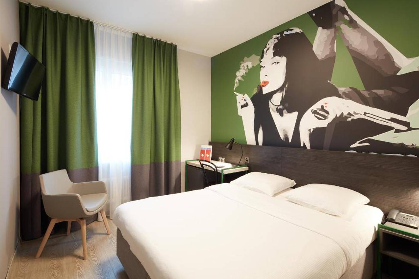 Crystal-Switzerland-LAUSANNE-Room-10