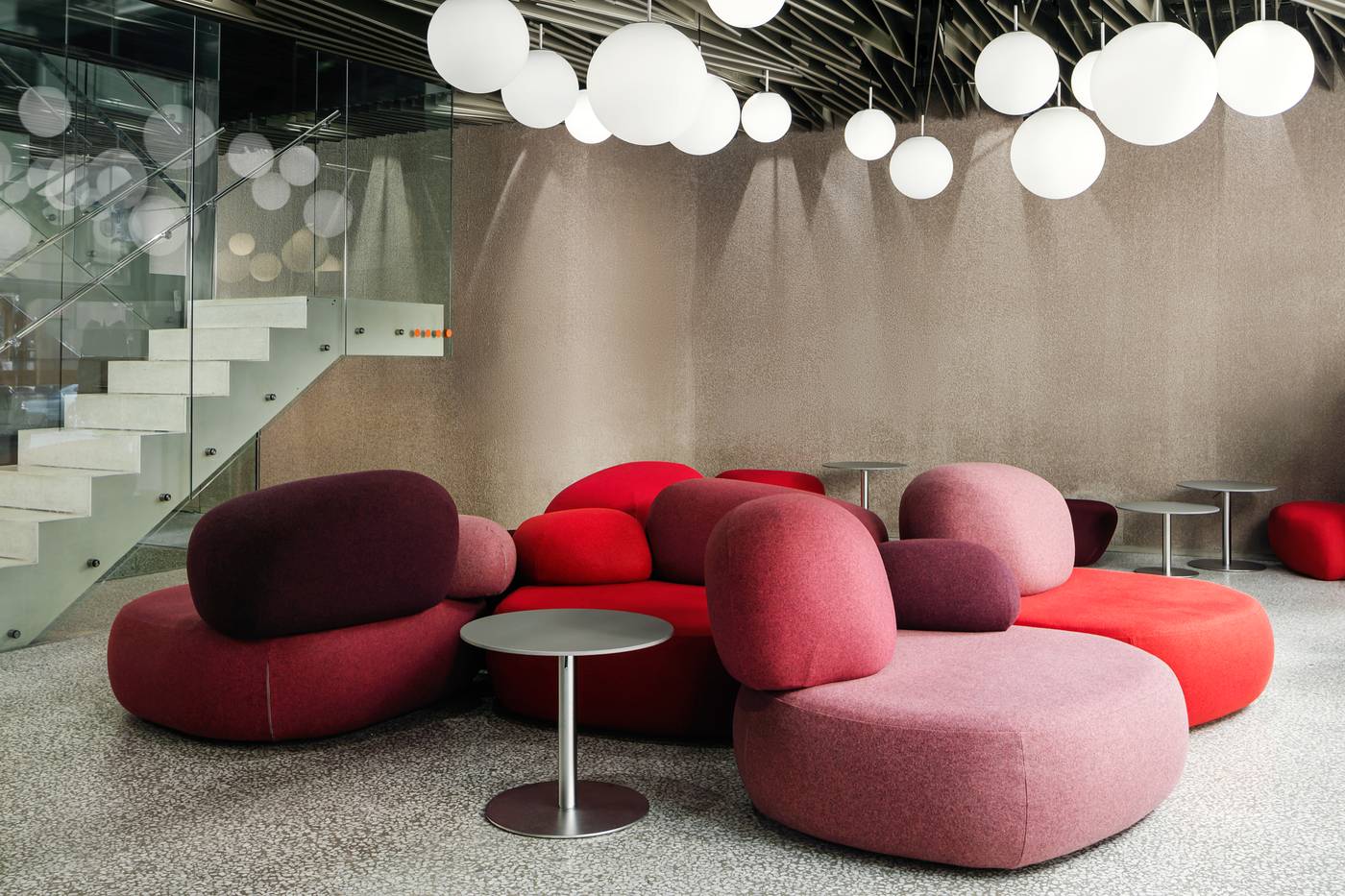 Design-Metropol-Hotel-Prague-Lobby-2