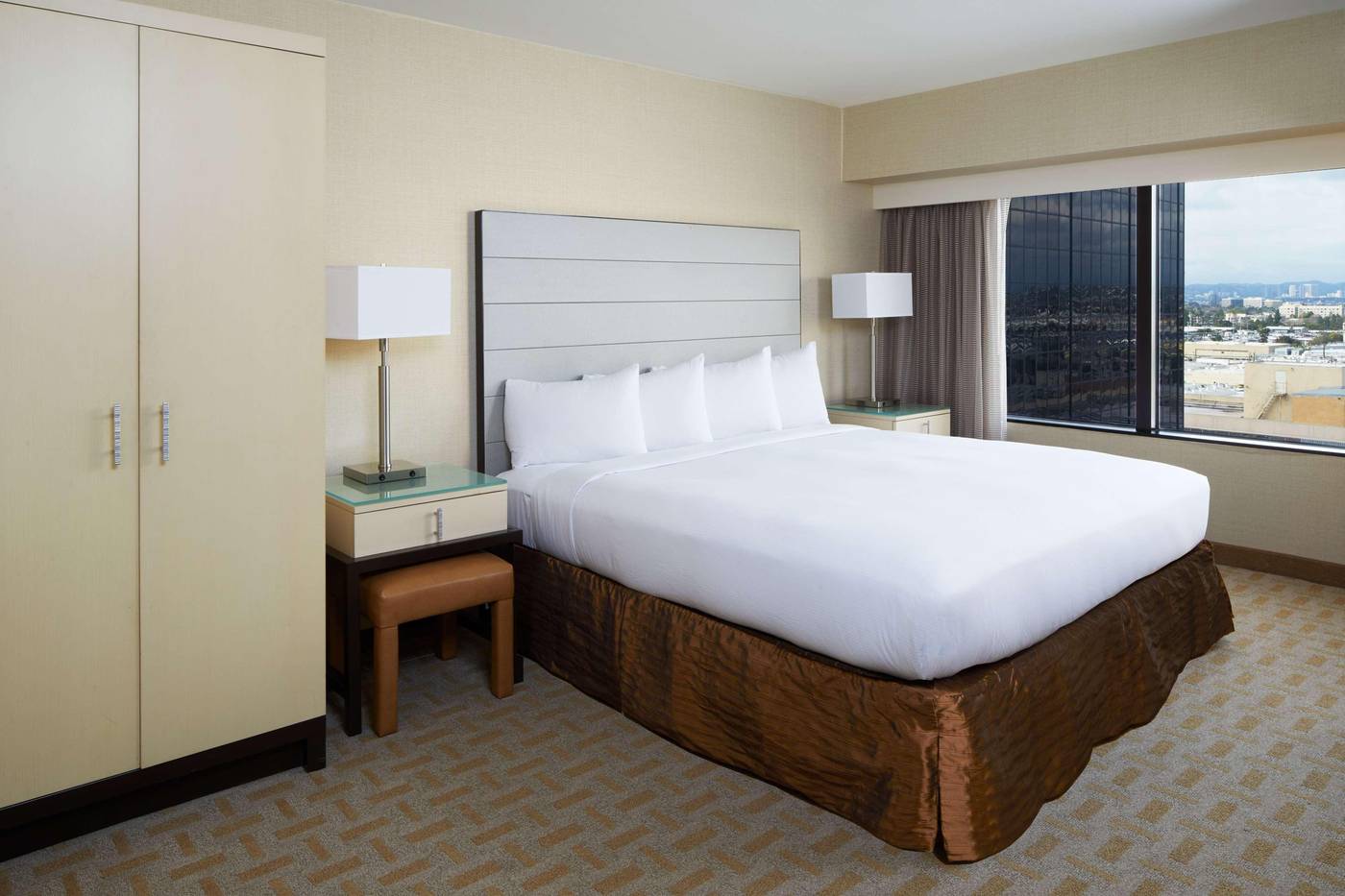 Hilton-Los-Angeles-Airport-Room-36