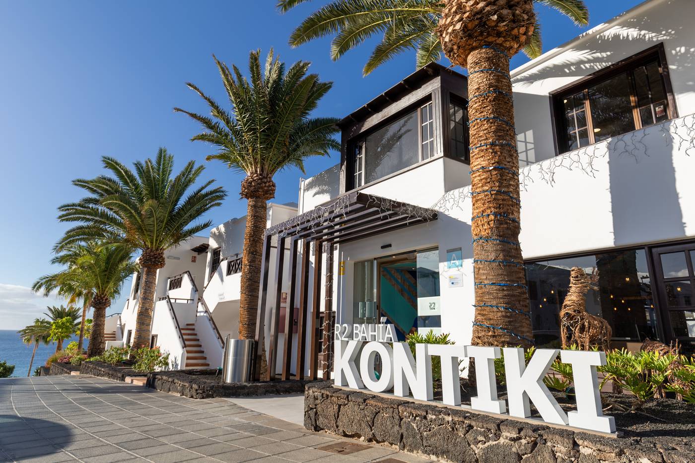 R2-Bahia-Kontiki-Beach-Aparthotel-General-view-15