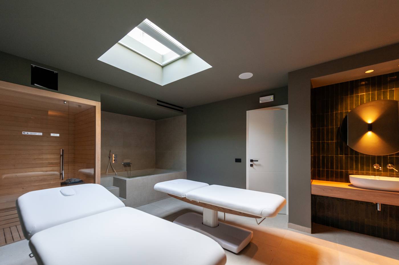 Limen Wellness Hotel-Italy-Campofelice di Roccella, Palermo-General view-3