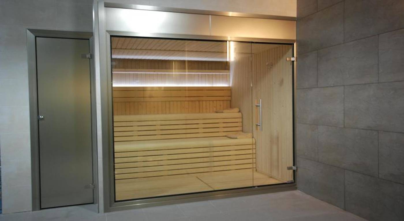 Riviera-Hotel-Sports-and-Entertainment-60