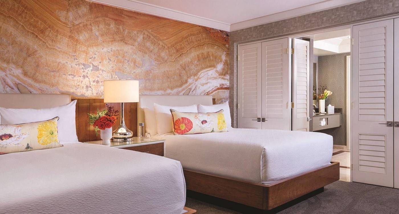 Mandalay-Bay-Hotel---Casino-Room-18