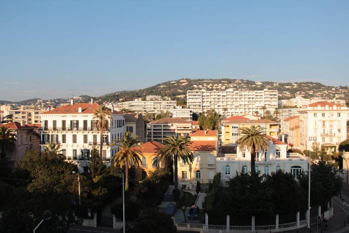 Hotel-Abrial-Cannes-Centre-General-view-1