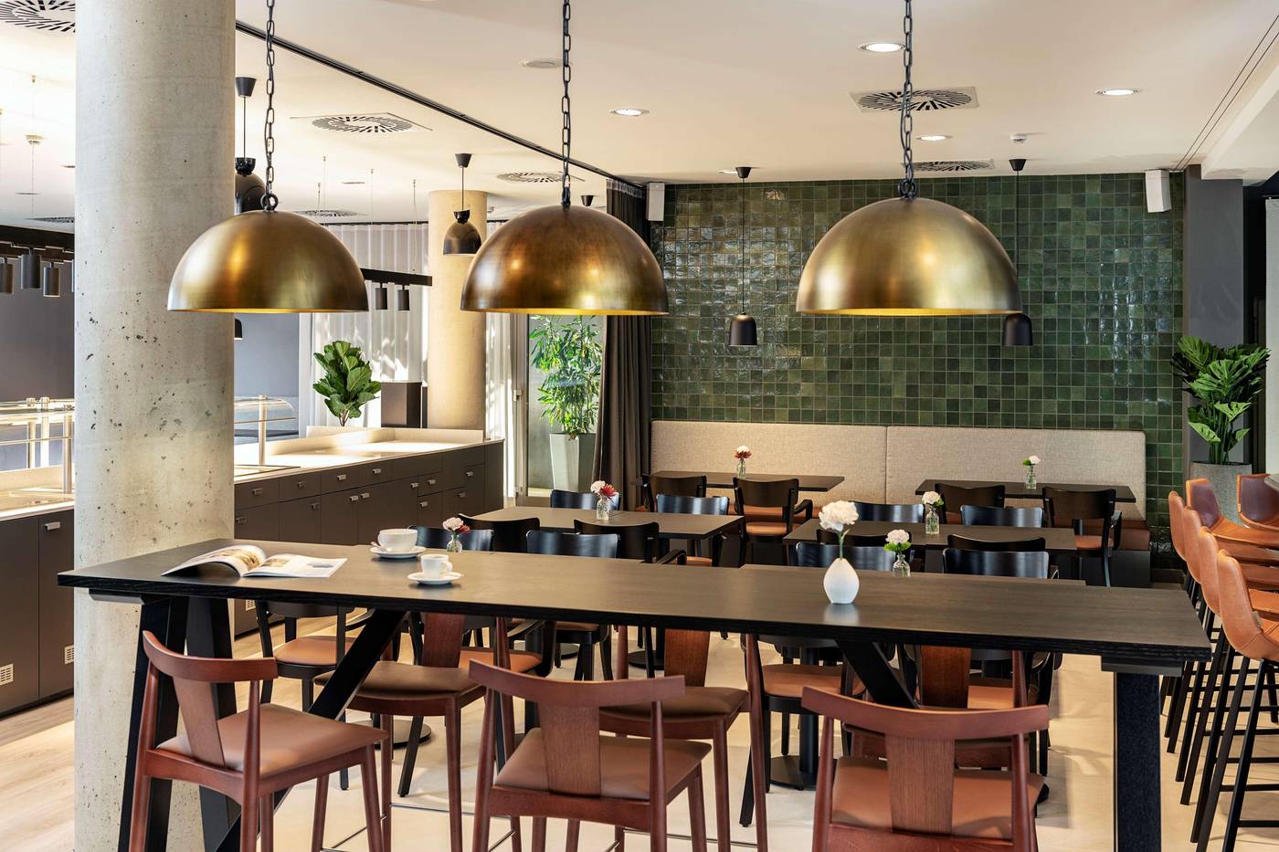 NH-Koln-Altstadt-Restaurant-13