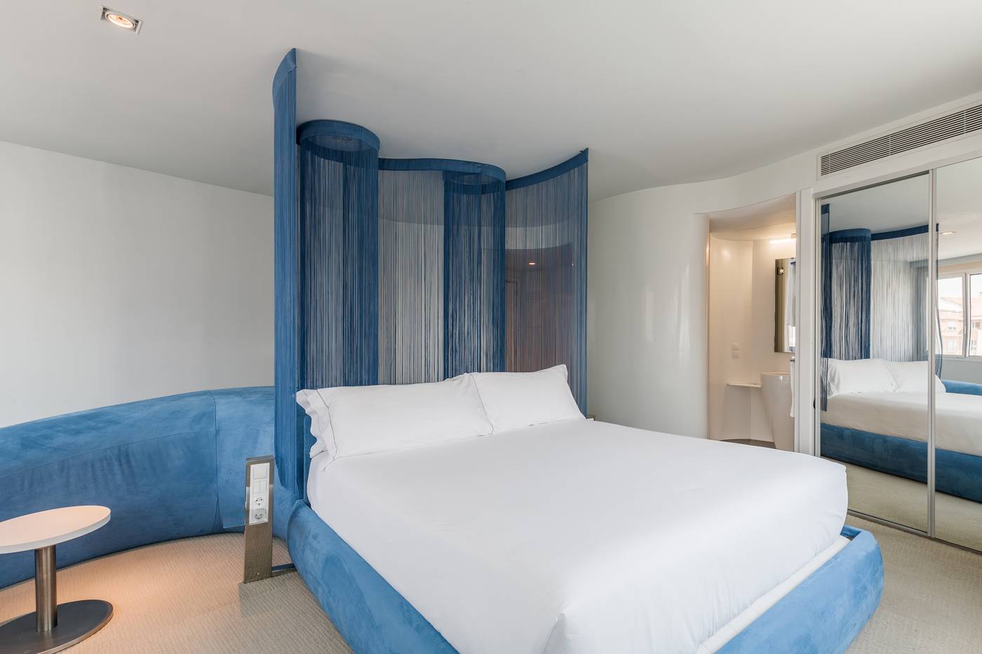 Room-Mate-Oscar-Room-34