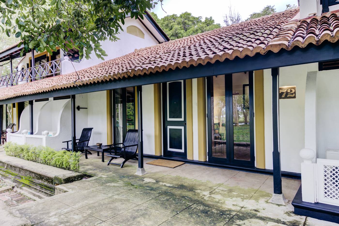 Cinnamon-Lodge-Habarana-Room-6