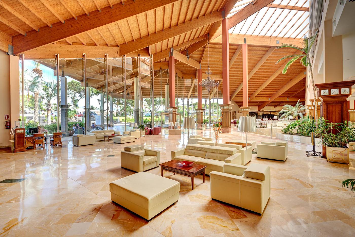 Hipotels-Natura-Palace-Lobby-47