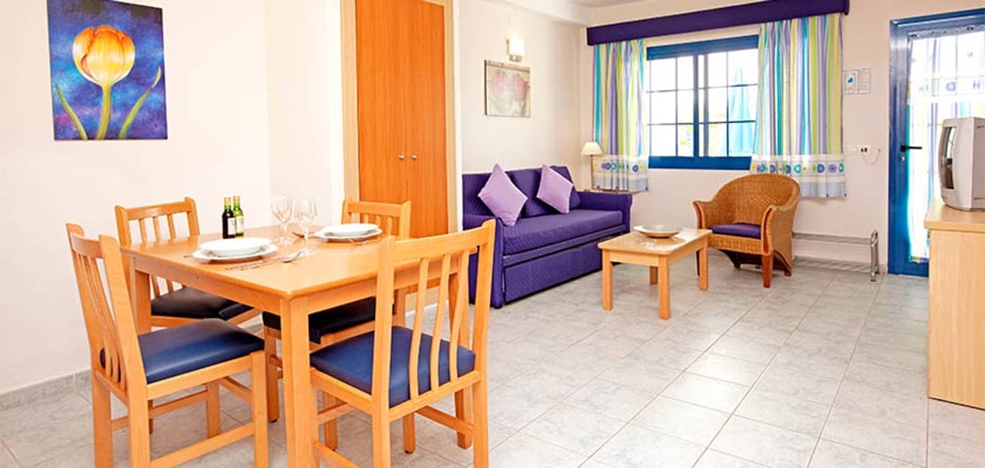 Cinco-Plazas-Room-14