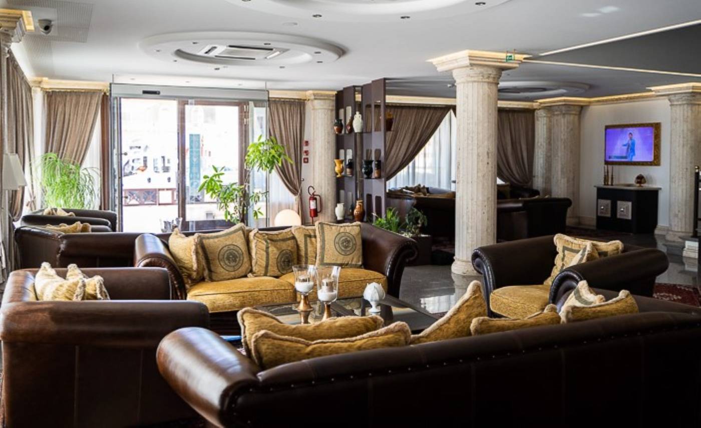 BHB Hotel-Italy-MANDURIA-Lobby-10