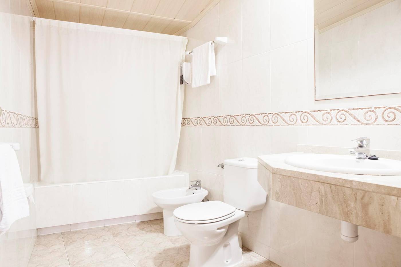 Ibersol-Hotel-Sorra-D-Or-Room-27