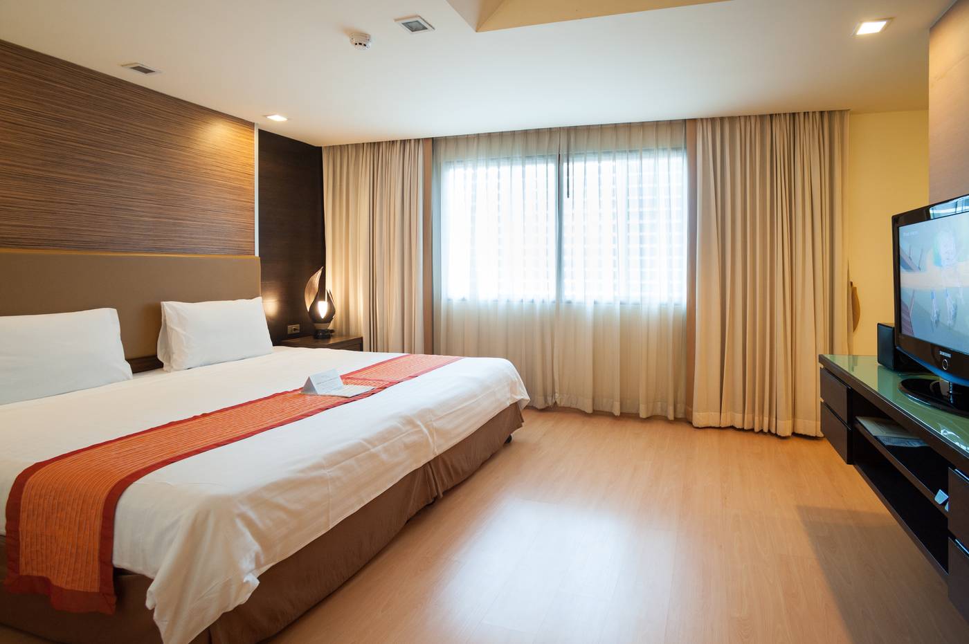 Aspen-Suites-Sukhumvit-2-Room-29