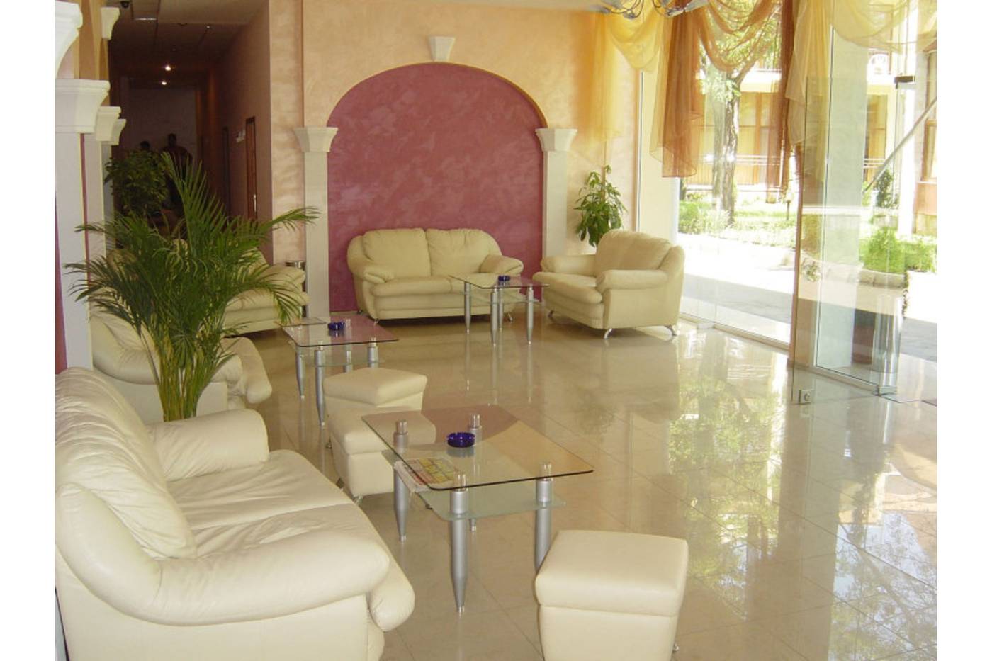 Mpm-Royal-Central-Lobby-26