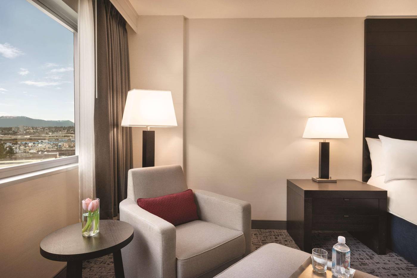 Radisson-Hotel-Vancouver-Airport-Room-21