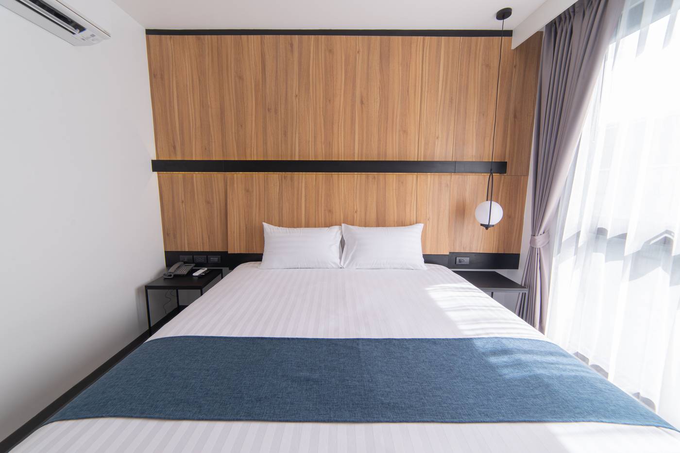 Gate43-Airport-Hotel-Room-28