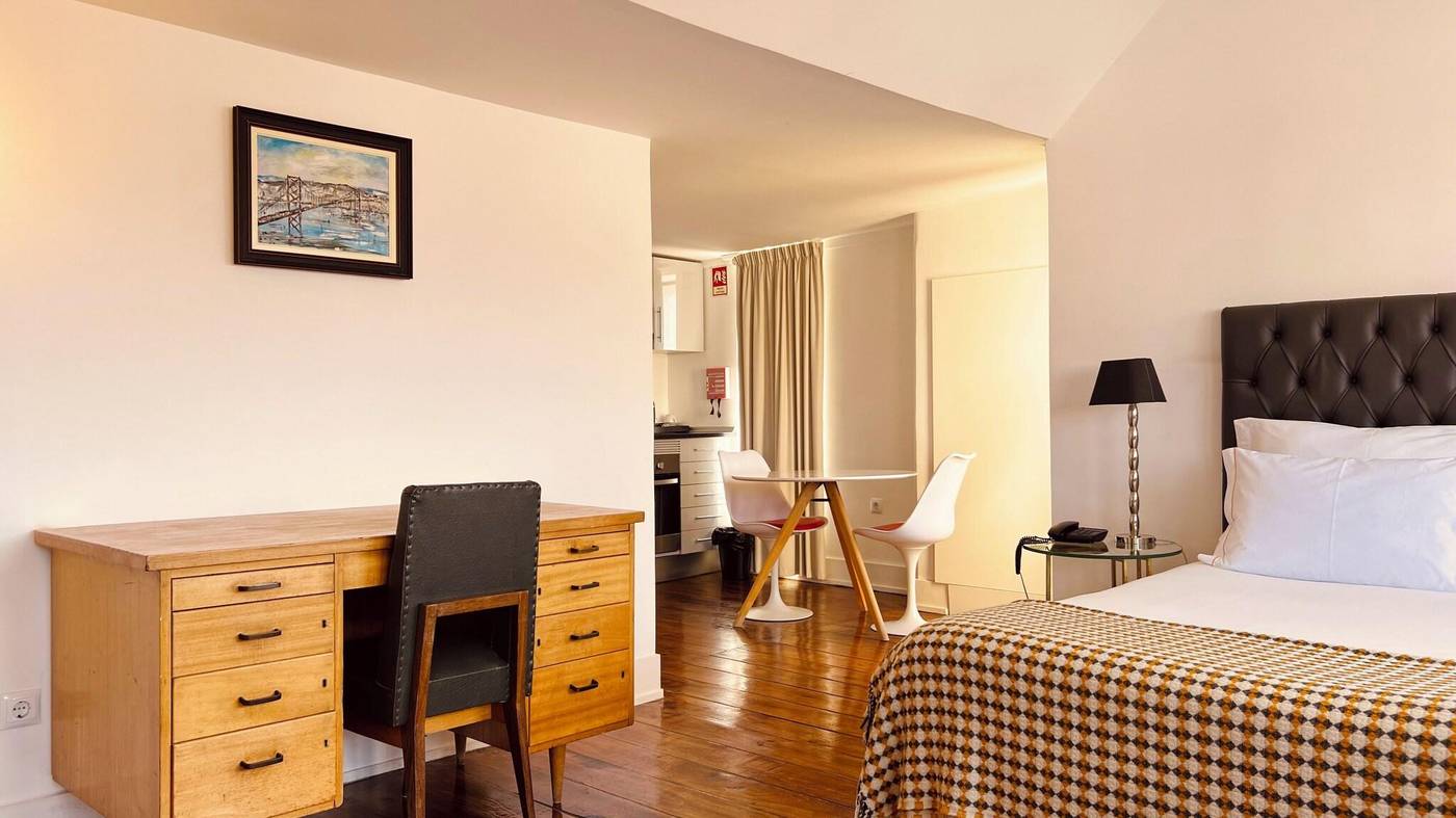 Casa-Do-Jasmim-By-Shiadu-Room-19