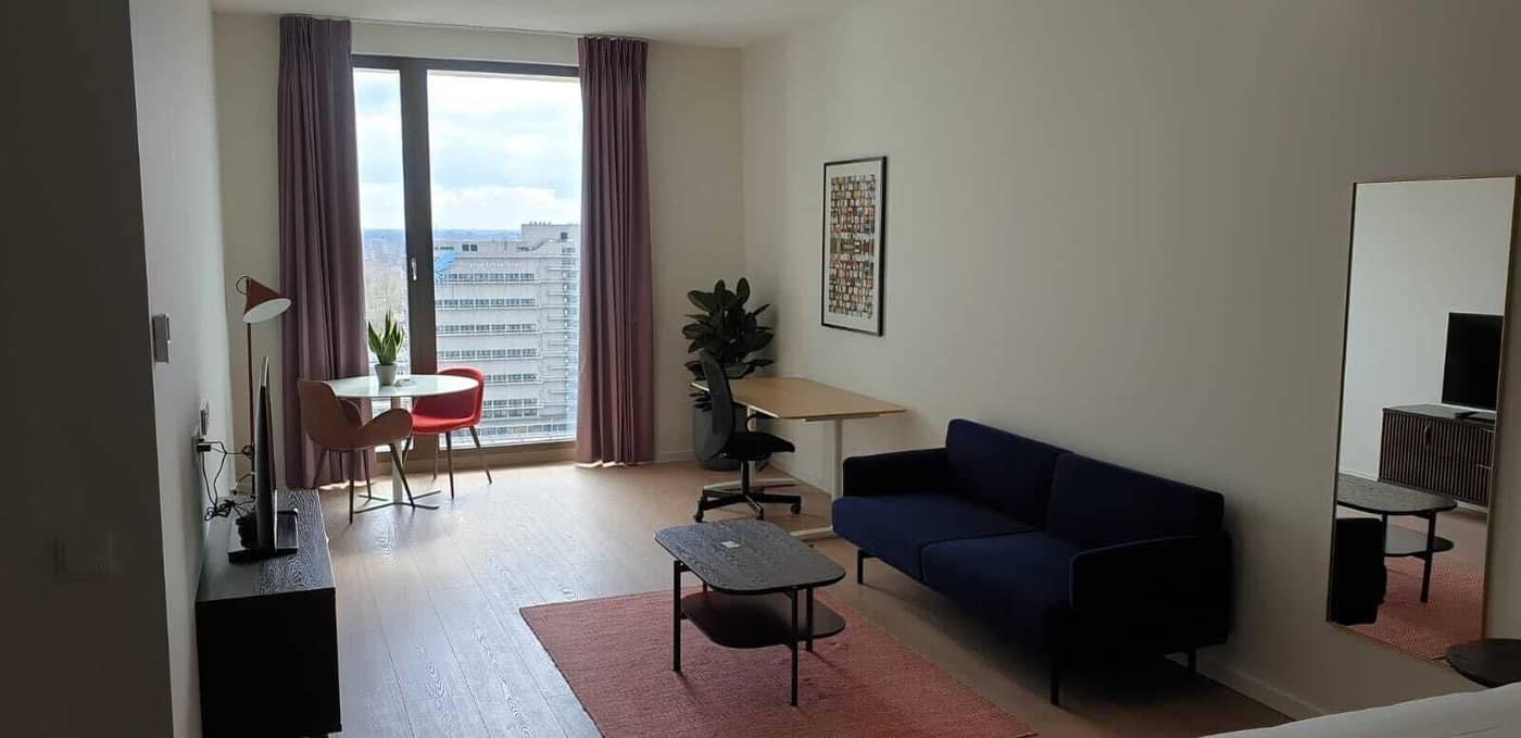 Premier-Suites-Plus-Amsterdam-Room-38