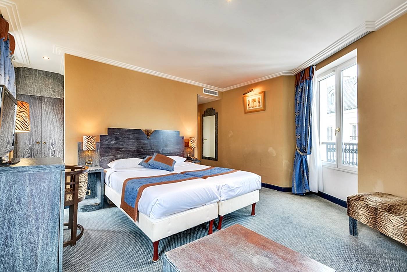 Pavillon-Opera-Bourse-Room-12