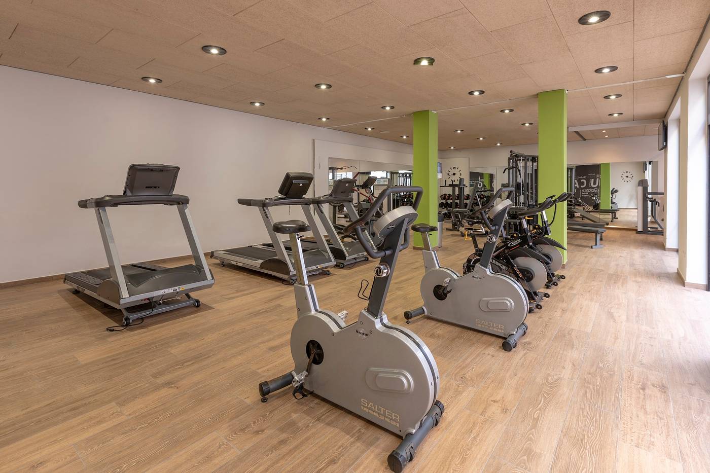 Costa-Calero-Sports-and-Entertainment-89