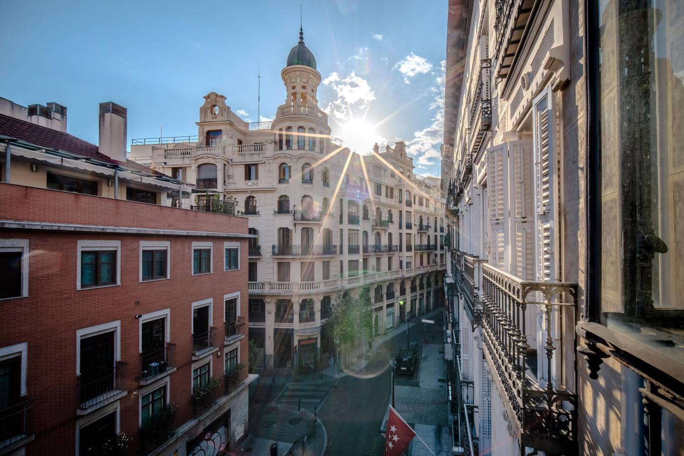 Lusso-Hotel-Infantas-Room-3